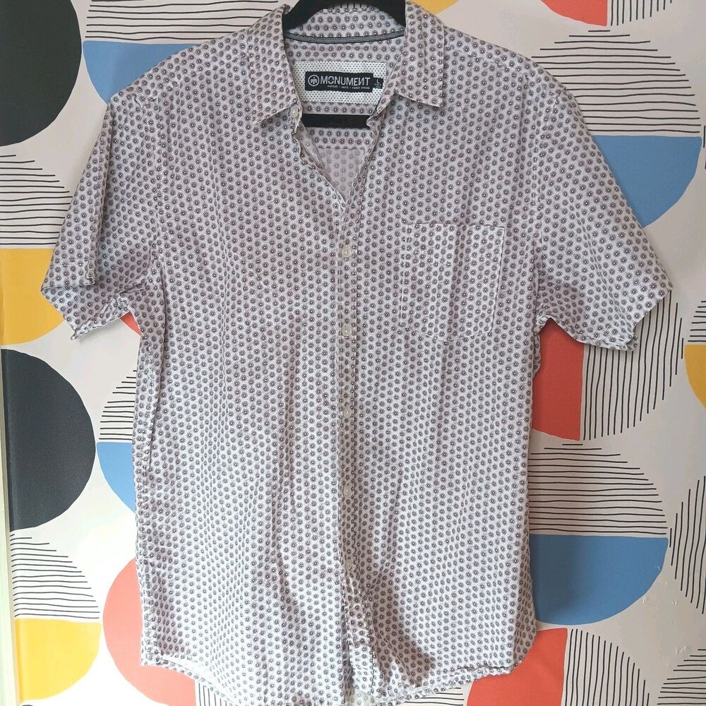 Monument Button-Up White Short Sleeve Graphic Wallpaper Retro Print Shirt Large